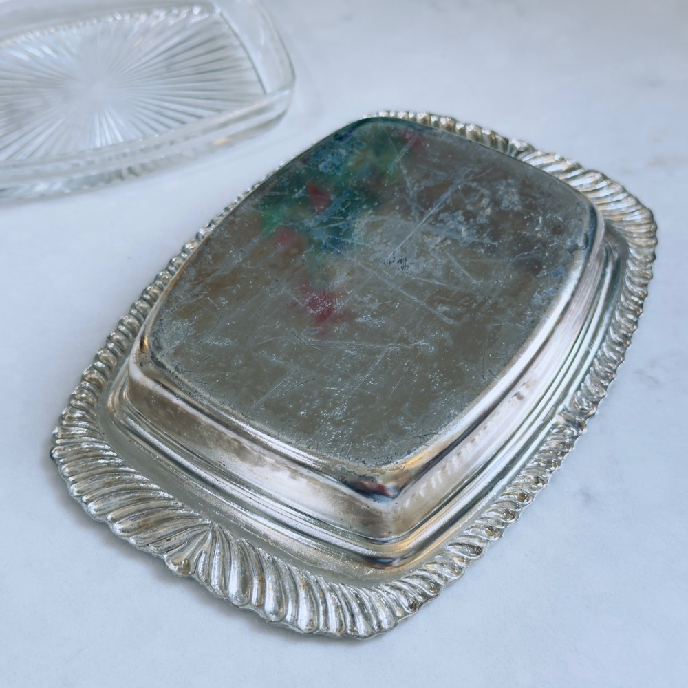 Vintage Silver Plated Gadroon Butter Dish with Glass Liner Fluted Dome Lid Good - Picture 14 of 14